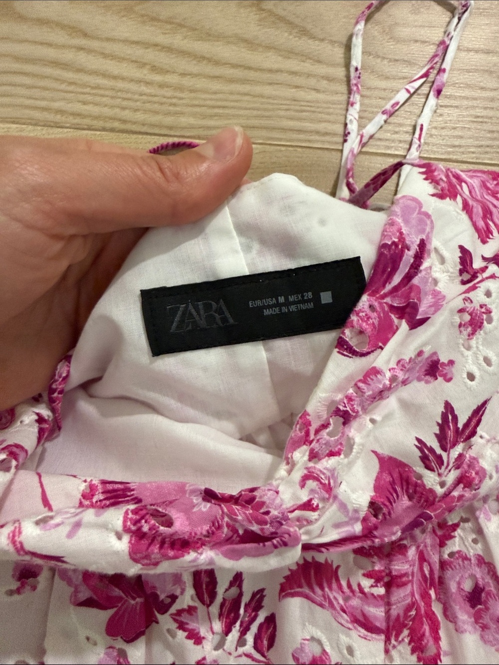 Zara White and Pink Floral Eyelet Spaghetti-Strap Top - Picture 5 of 10